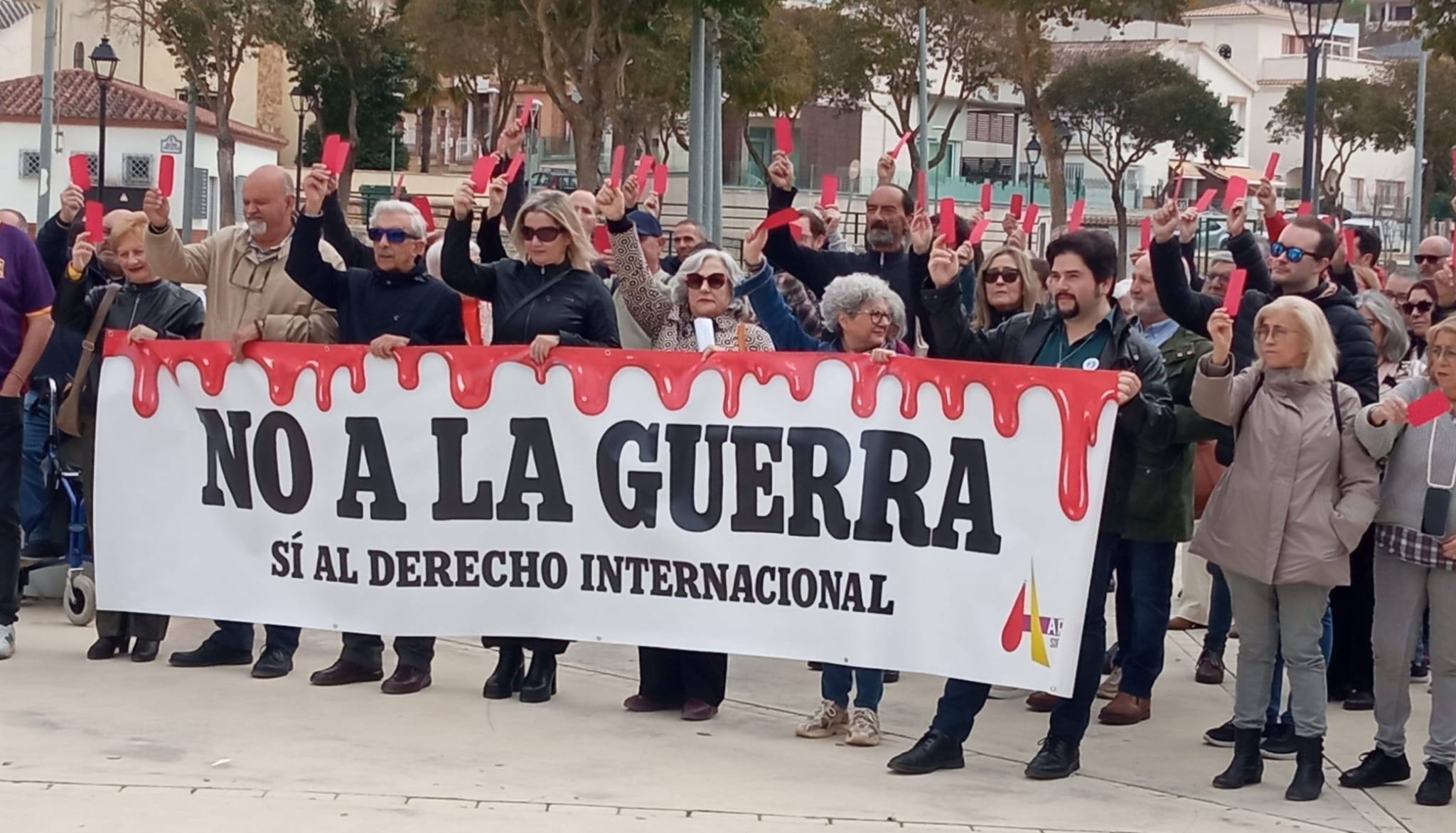 La sociedad solidaria y comprometida dice "No a la Guerra" en Alcalá la Real