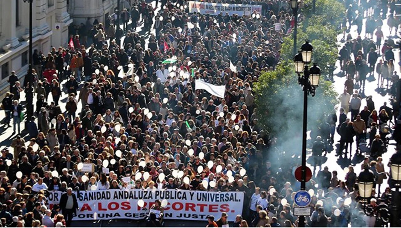 Marea Blanca de Alcalá la Real anima a asistir a las manifestaciones por la sanidad pública