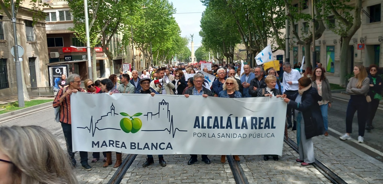 Alcalá la Real presente en la manifestación en defensa de la sanidad pública